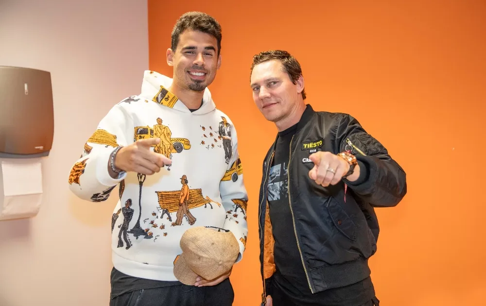 afrojack_y_tiesto_light_it_up.webp