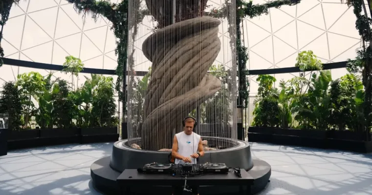 armin_van_buuren_unvrs_ibiza_2026_vinyl_set_portada_noticia_ok.png