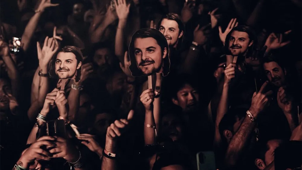 axwell-whatever-turns-you-on-single-cover-axtone-2026-portada-noticia.jpg