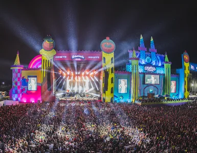 BOOMBASTIC: THE LAST DANCE Y 34 ARTISTAS