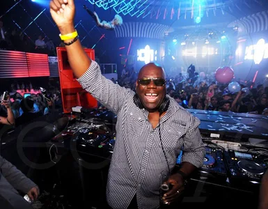 CARL COX PROMETE ESPECTÁCULO ÚNICO EN ULTRA MIAMI 2025