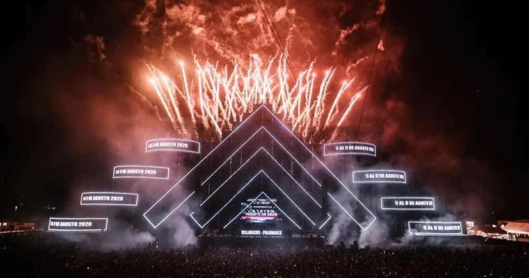 dreambeach-villaricos-festival-fireworks.jpg
