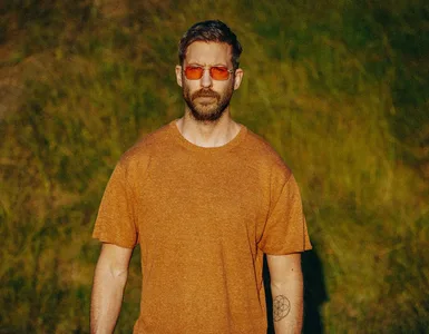 CALVIN HARRIS Y JAZZY: SATISFY, EL HIMNO DEL VERANO 2026