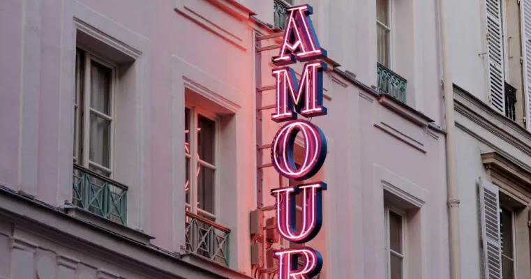 hotel_amour_paris_20_anios.webp