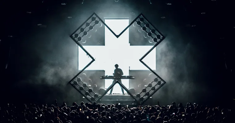 martin_garrix_ultra_music_2025.jpg