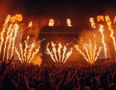 CREAMFIELDS 2026: ASÍ FUERON LOS 20 AÑOS EN DARESBURY