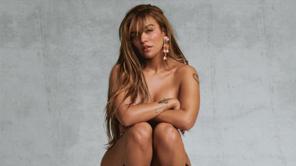 karol_g_latina_foreva.jpg