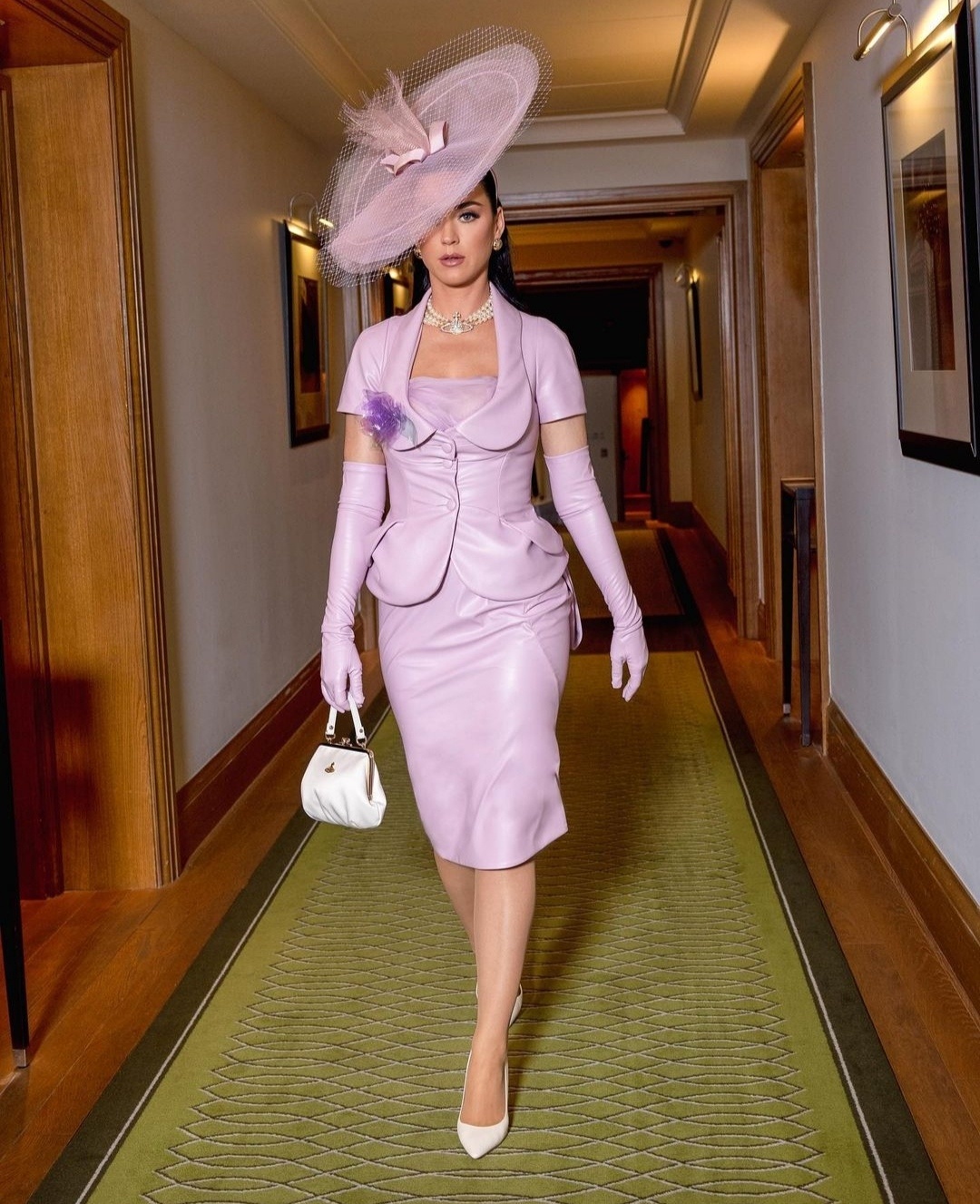 katy-perry-coronacin.jpg