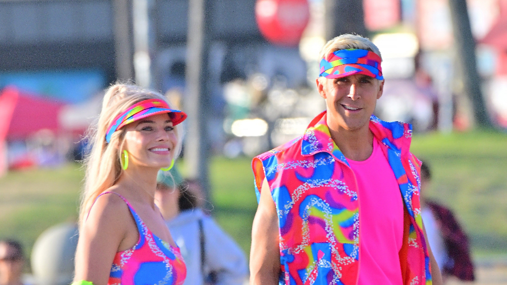margot-robbie-and-ryan-gosling-film-new-scenes-for-barbie-news-photo-1656421607.jpg