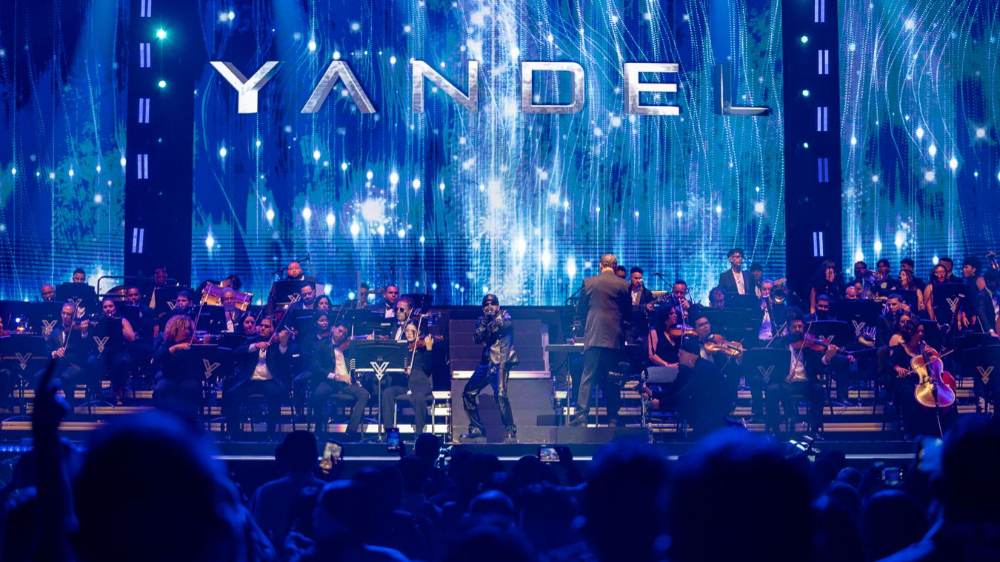 yandel-sinfonico-by-jocho.jpeg