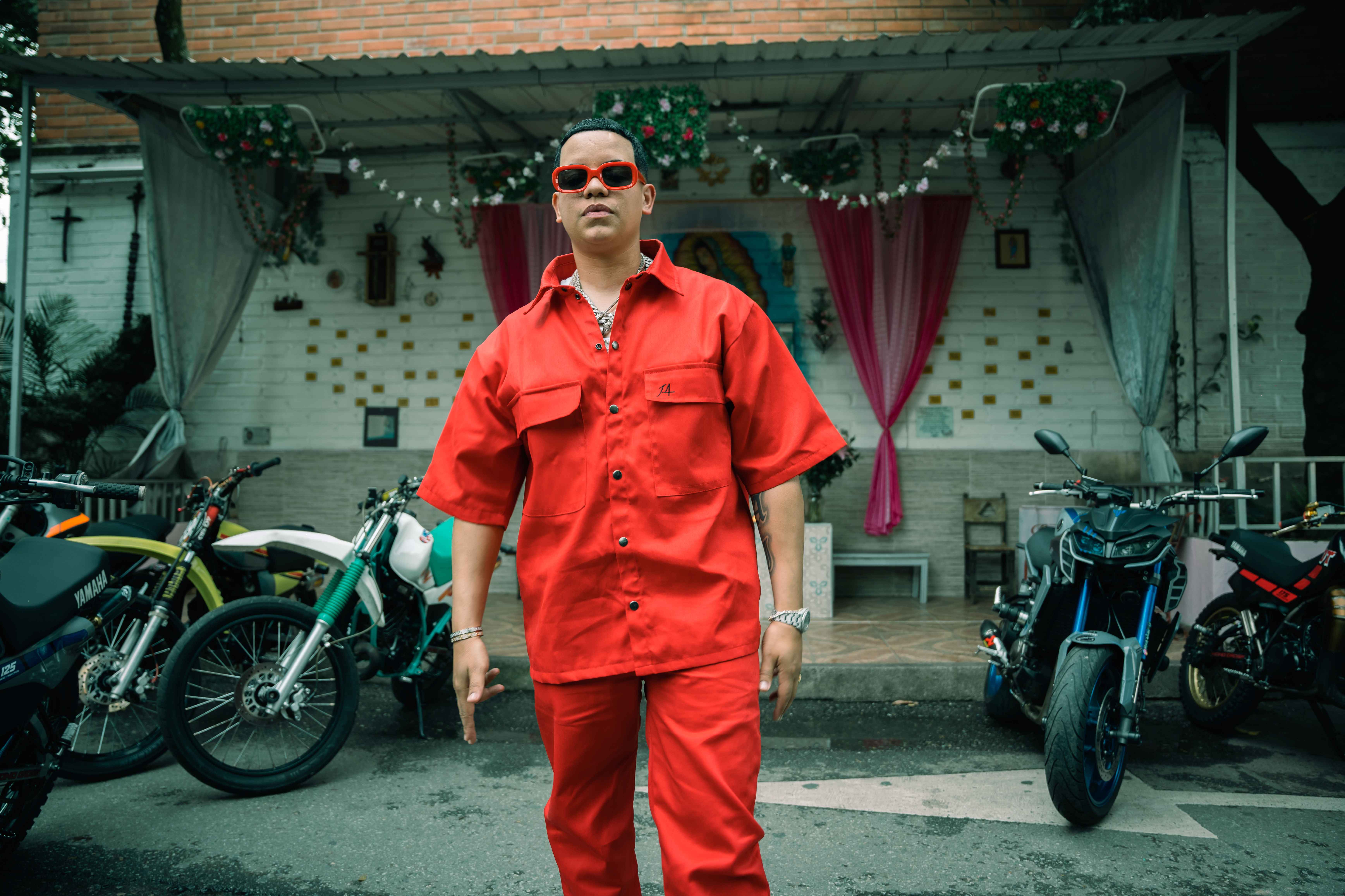 j_alvarez.jpg